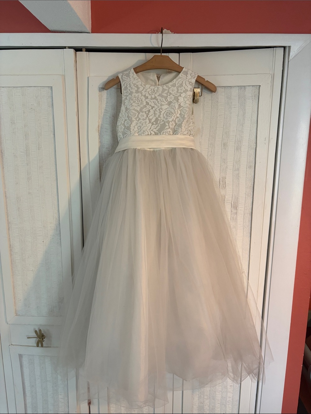 Ivory Flower Girl Dress - Size 14 tulle and lace